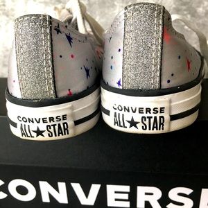 KIDS ✨💫 Converse - Size 3 💫✨